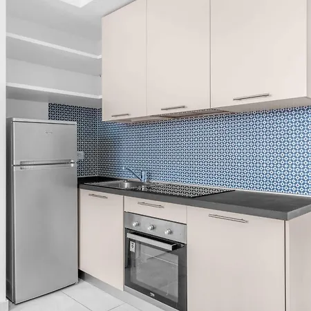 Funny Flat With Balcony In Appartamento Milano