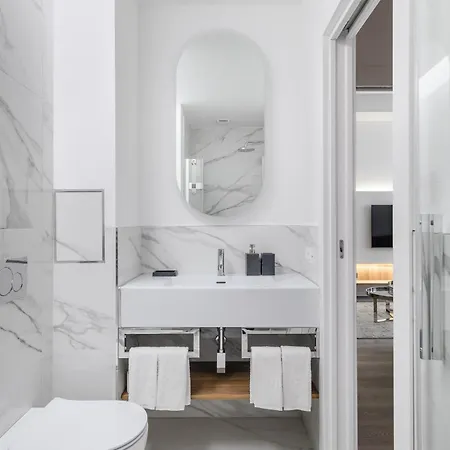 San Babila Luxury * Милан