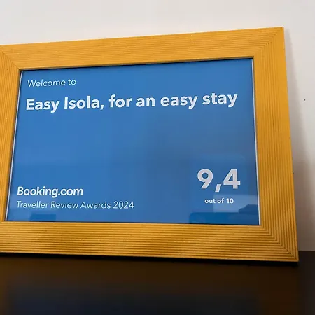 Easy Isola, For An Easy Appartement