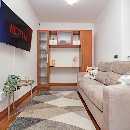 Arcimboldi Terrace - Parking Private Included, Free Wifi & Ac Apartman *