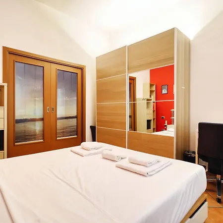 Apartment Riflessi Di Colori - Oxilia Milan