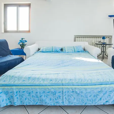 Apartament Deluxe Skyline Fantastic View Attic 6-7 Guests, One Bathroom, With Terrace And Pool Near To 2 Metro Lines And Well Connected To Airport And Train Stationand, Easy Parking Nearby Mediolan