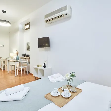 Apartment Easylife - Accogliente Monolocale Con Arredamento Minimal In Zona Stazione *