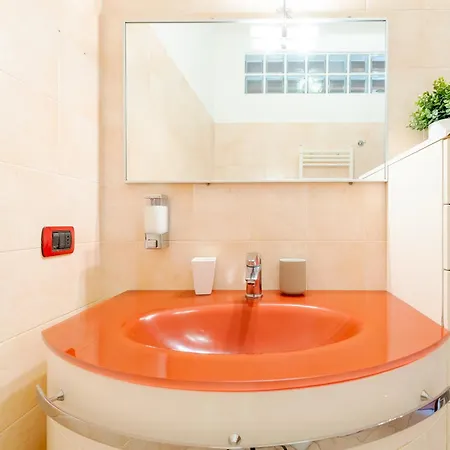 Guest Planet - Rosso - Navigli Area * ميلان