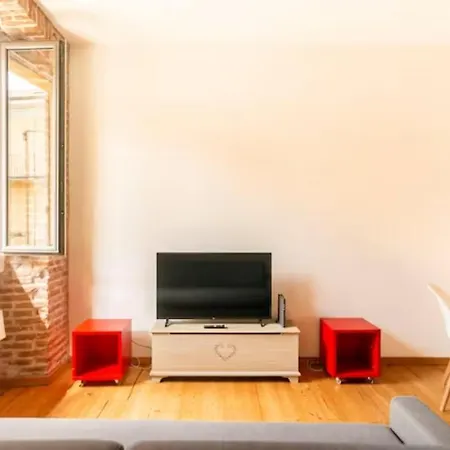 Free Wi-fi - A/c - Vertical Tower - Garibaldi *