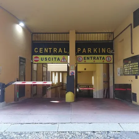 Apartament Disciplini A 5 Min Dal Duomo Mediolan