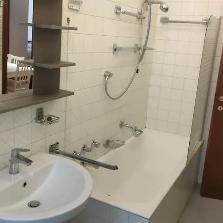 Very Big At 3 Minutes On Foot From Duomo Cathedral Apartamento