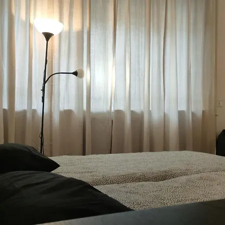 Very Big At 3 Minutes On Foot From Duomo Cathedral Milán