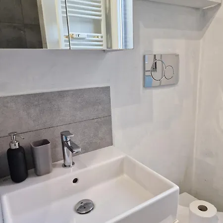 Bilocale Moderno Viale Umbria Apartmán Milán