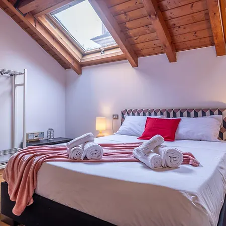 Romantic Navigli - 15min Duomo - Free Parking Апартаменты