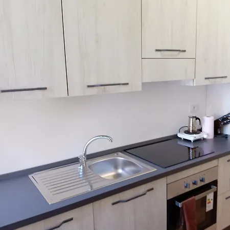 Konukevi Isola Milano