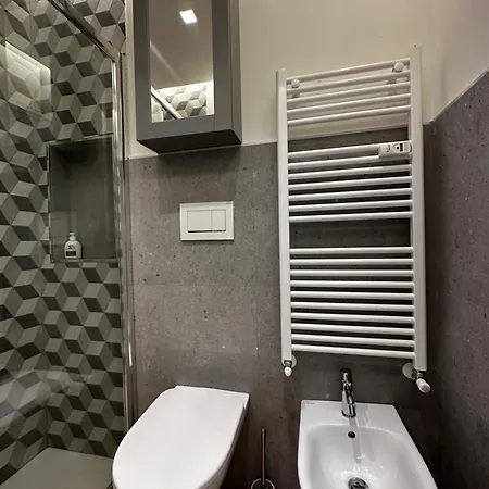 Eleonora Retreat Daire Milano