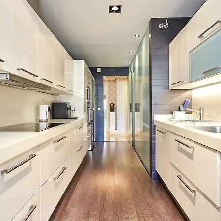 דירה 3br With A Great Location - What'app - 0039-3512-039-610 - For Reservations!