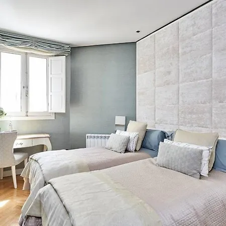 דירה 3br With A Great Location - What'app - 0039-3512-039-610 - For Reservations! *