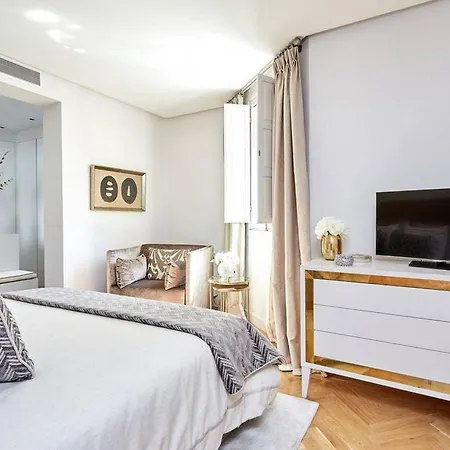 3br With A Great Location - What'app - 0039-3512-039-610 - For Reservations! מילאנו