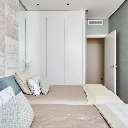 דירה 3br With A Great Location - What'app - 0039-3512-039-610 - For Reservations! *