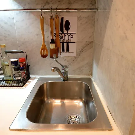 Bellissimo Mini A Tema Bandiera Italiana, Potente Wi-fi, 3 Linee Metropolitane Dietro Casa, Collegato Direttamente Con Aeroporto Di Malpensa E Rho Fiera Appartement *