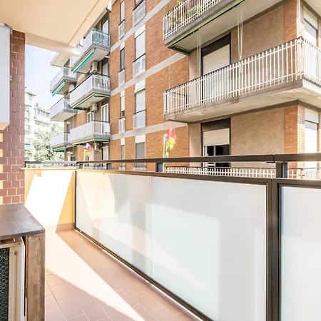Guesthost - Forlanini M4 Modern With Balconies