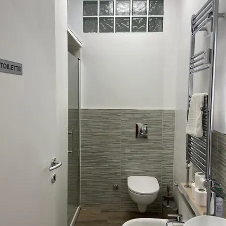 아파트 Bright 2 Min From Metro-centrale&duomo