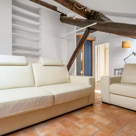 Bright Garibaldi & Moscova Milán