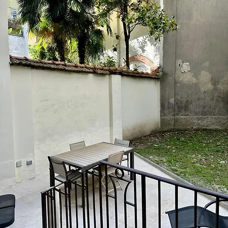 Lr Deluxe - Porta Venezia - Bilocale Con Giardino Privato *