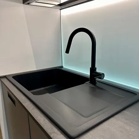 Lr Deluxe - Porta Venezia - Bilocale Con Giardino Privato * Mediolan