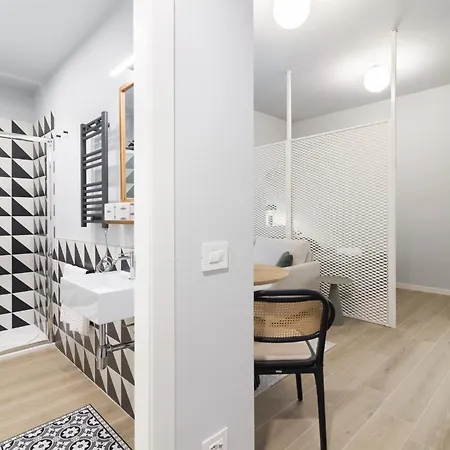 Apartment Art Combo In Porta Venezia,