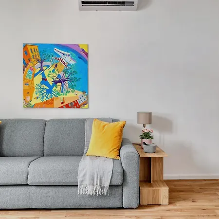 Niccolini Sarpi Food&design Modern In Chinatown Apartment *