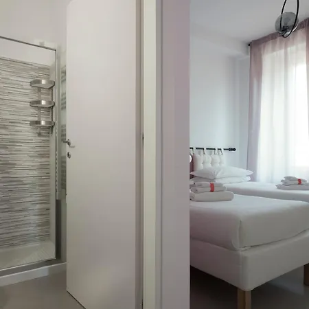 Santa Maria Square View - Family