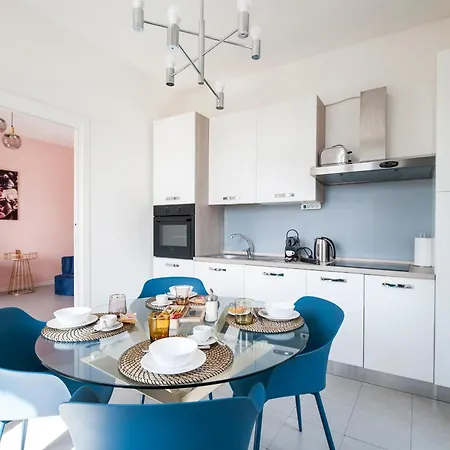 Santa Maria Square View - Family Apartman *