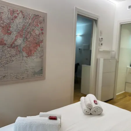 Regina Milano In Porta Romana アパート ミラノ