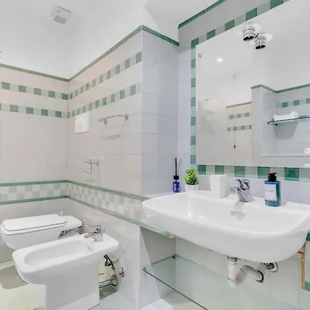 Апартаменты E Luminoso-4 Persone-metro M2 E Navigli