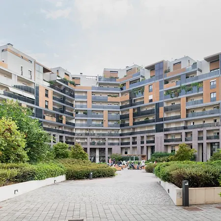 Easylife - - Niccolini 37 - Moscova *