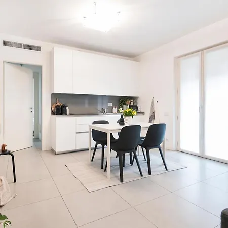 Appartamento Easylife - - Niccolini 37 - Moscova *