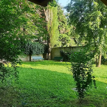 Garden Flat In Navigli Zone Διαμέρισμα *