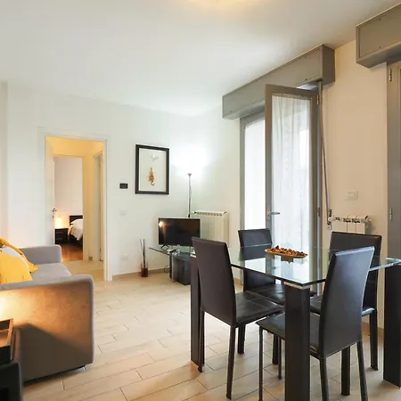 Primopiano - Bonomi B Apartman *