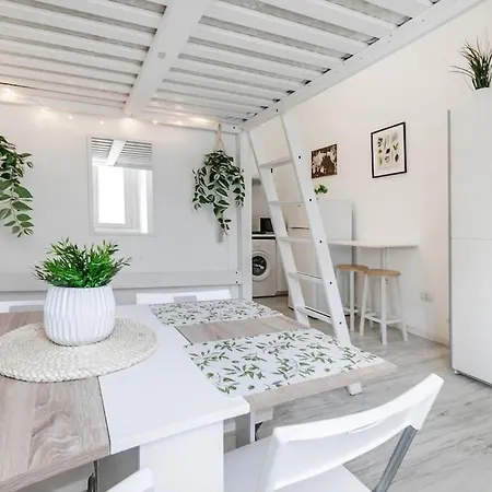 Whitenest - Loft With A Chic Vibe 아파트