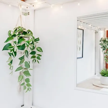 Whitenest - Loft With A Chic Vibe
