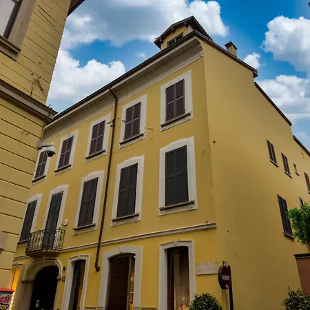 Apartment Design On 2 Floors Via Della Spiga *