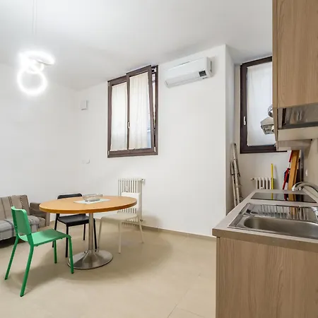 Milano-washington Modern * ミラノ