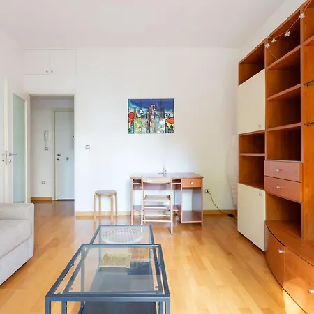 Guesthost - Irnerio- Washington Balcony * Milano