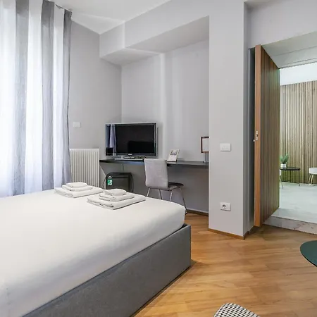 Lejlighed San Babila Prestige - A Few Steps From Duomo Milano