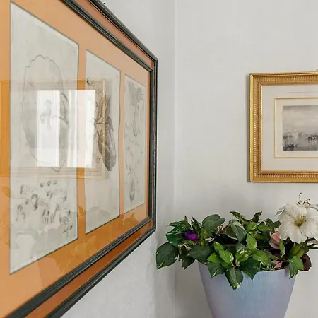 Homycare Stylish With Jacuzzi & Balcony Steps From Duomo Milan