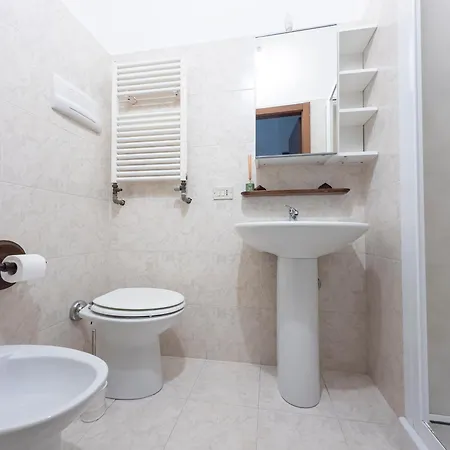 I Host - Orti 16 Scala D * Mailand