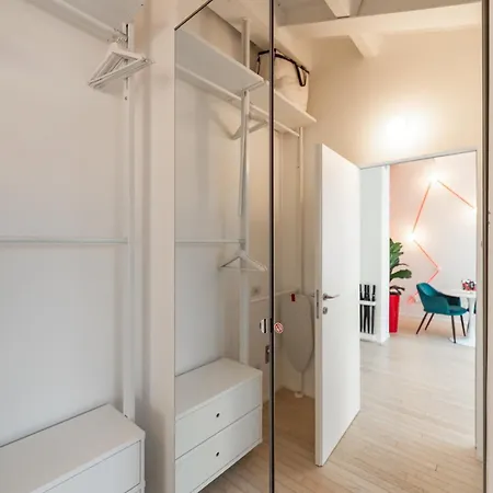 Welcome To The Center Of Appartement *