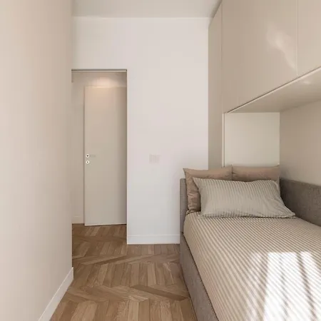 Modigliani Terrace Jacuzzi Golden House Apartment Milan