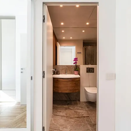 Appartement Modigliani Terrace Jacuzzi Golden House Milaan