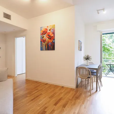 Primopiano - Albani Apartman *