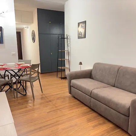 10' Linate Airport, Perfect For Visiting *