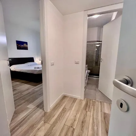 Kibilu - Via Valtellina - Quartiere Isola - Stazione Garibaldi - Monumentale - Vicinanze Brera *